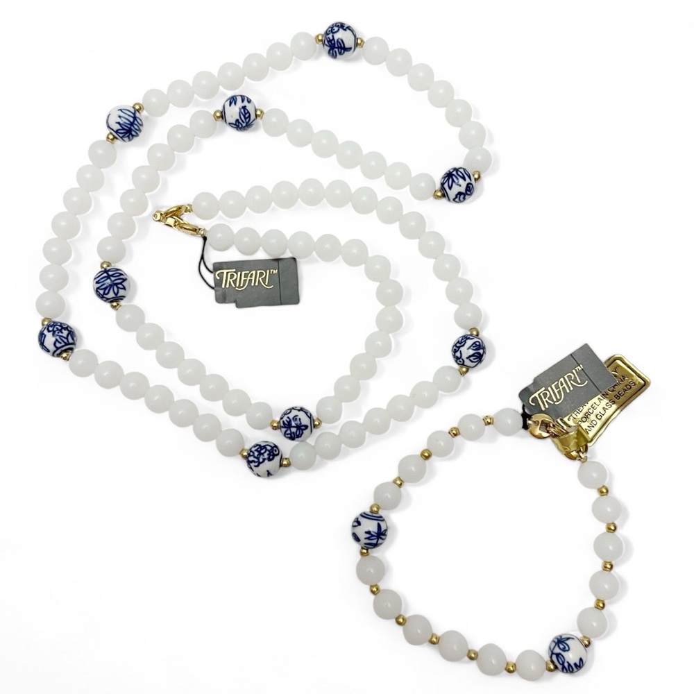 Vintage Trifari Blue White Glass Chinese Porcelain Beaded Necklace Bracelet Set